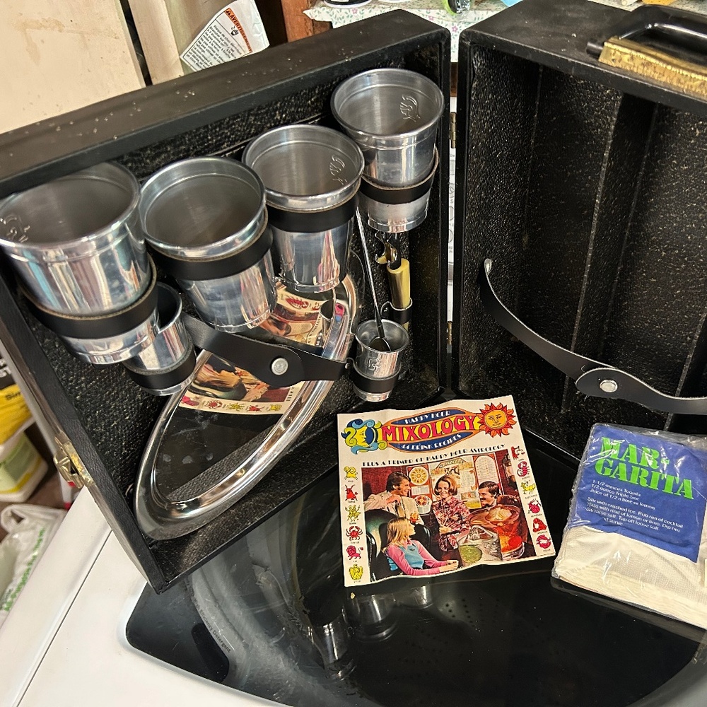 Travel bar set